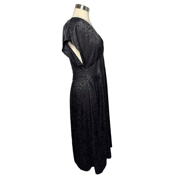 URBAN RENEWAL Remnants Jacquard Deep V Midi Dress size L - Picture 4 of 8